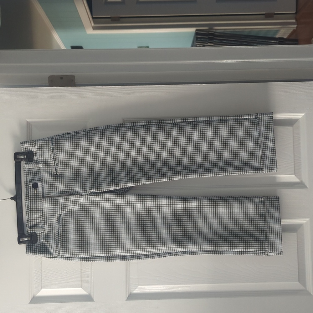 Betabrand NWOT crop lite retired color checkmate with functional pockets